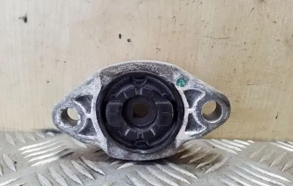 Mercedes-Benz C W205 Front shock absorber mounting bracket 