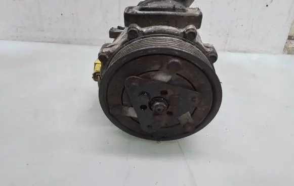 Peugeot 407 Air conditioning (A/C) compressor (pump) 9648138980