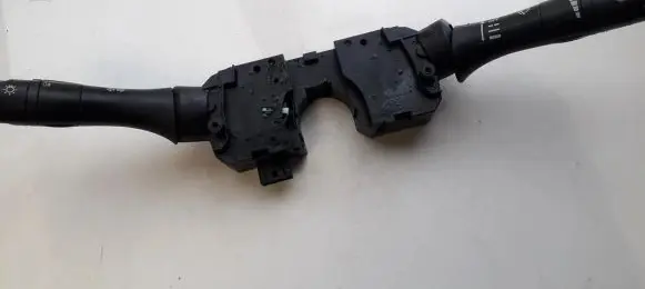 Nissan Note (E12) Wiper turn signal indicator stalk/switch niles14a01