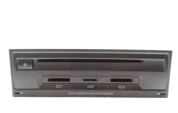 Volkswagen Touareg II Radio/CD/DVD/GPS head unit 7P6035670F 7P6035670A