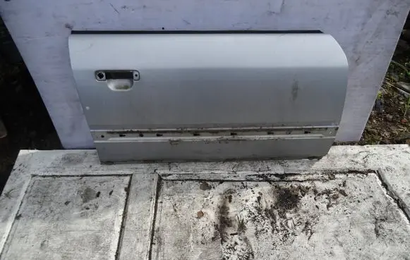 Audi A6 S6 C4 4A Front door