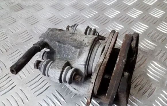 Jeep Cherokee III KJ Rear brake caliper