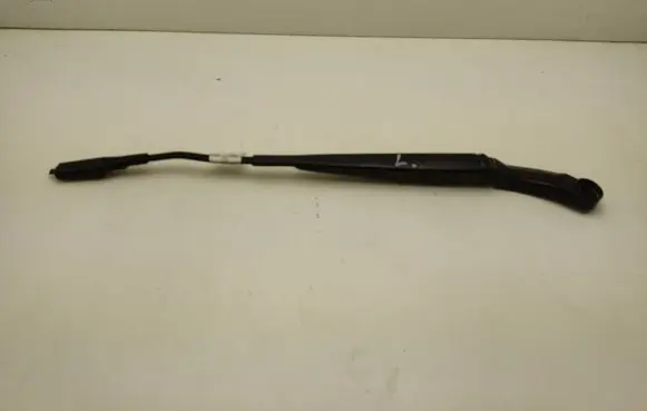 Ford Mustang VI Front wiper blade arm FR3B17C495AA