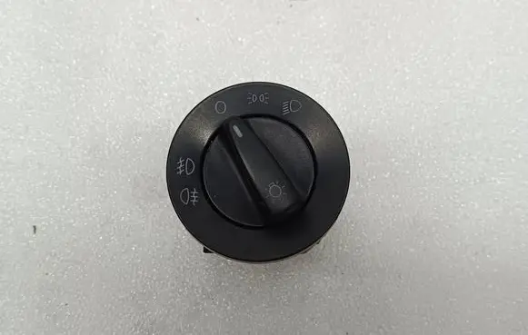 Volkswagen Golf IV Light switch 1C0941531A C1AT2251