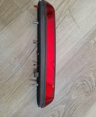 Citroen C5 Aircross Third/center stoplight 9811951080