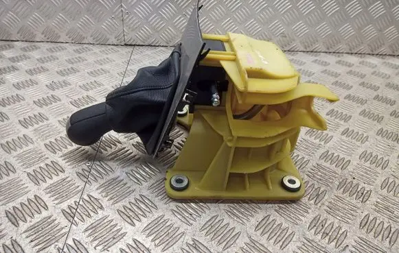 Ford C-MAX I Gear selector/shifter in gearbox 3M5R-7K387-FF
