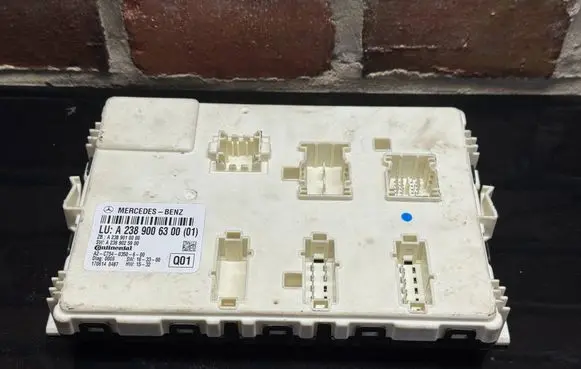 Mercedes-Benz E W213 Comfort/convenience module A2389006300 A2389025900 A2389010000