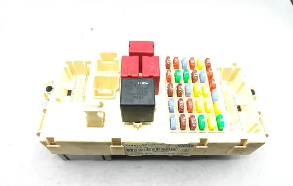 Alfa Romeo 159 Fuse module 60686059 997CA20177