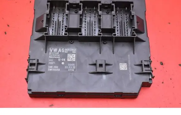 Volkswagen Tiguan Comfort/convenience module 5K0937084H