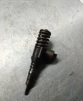 Fuel injector