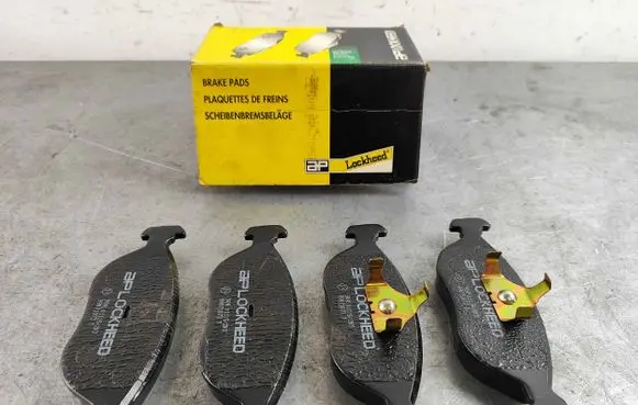 Volvo 440 Brake pads (front) lp0876