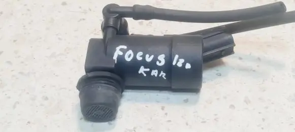 Ford Focus Windscreen/windshield washer pump 1S7117K624FE T655C