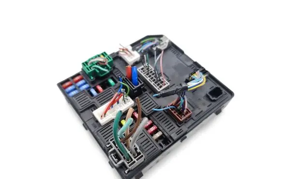 Nissan Qashqai Fuse module 284B74BA0A