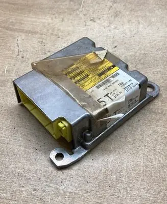 Toyota Auris 150 Airbag control unit/module 215537106 8917002560