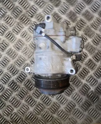 Mercedes-Benz C W205 Air conditioning (A/C) compressor (pump) A0008304002