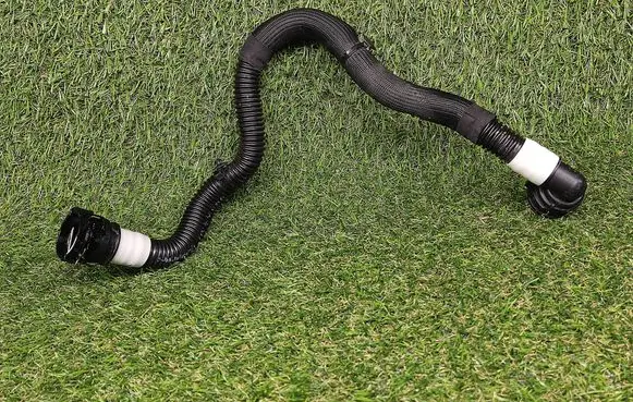 Tesla Model 3 Electric car engine cooling hoses/pipes 107759400C