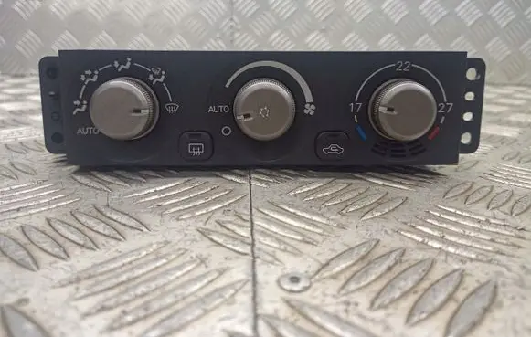 Mitsubishi Lancer Interior fan control switch 