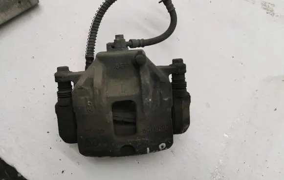 KIA Carens III Front brake caliper