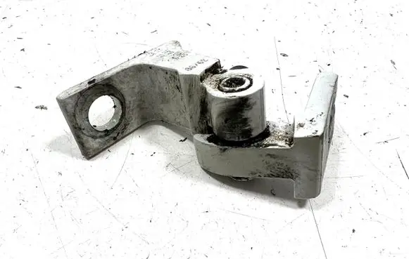 Skoda Superb B6 (3T) Front door lower hinge 5N0831402