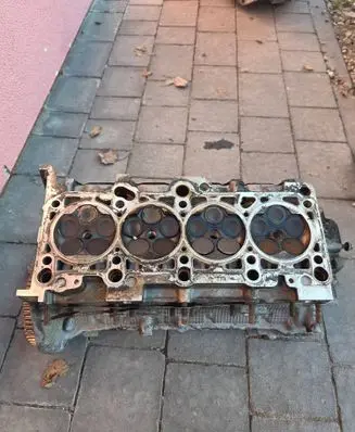 Audi A4 S4 B5 8D Engine head 058103373A