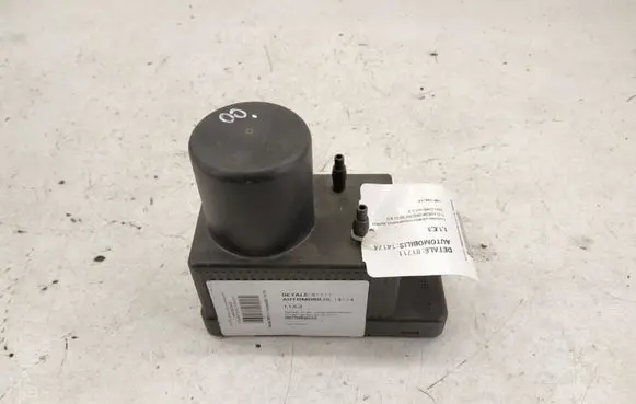 Mercedes-Benz C W203 Central locking vacuum pump A2038000048 2038000048