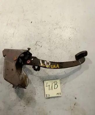 Nissan Almera N16 Clutch pedal 46501BN801