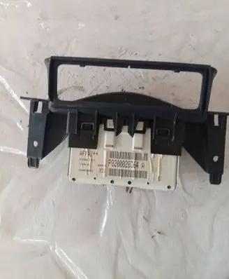 Renault Clio IV Screen/display/small screen P8200028364A
