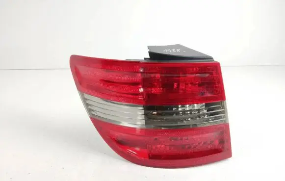 Mercedes-Benz B W245 Rear/tail lights A1698202564