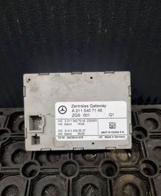 Mercedes-Benz E W211 Gateway control module A2115407145 A2114420027 A2115407245