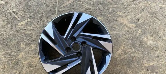 R16 alloy rim