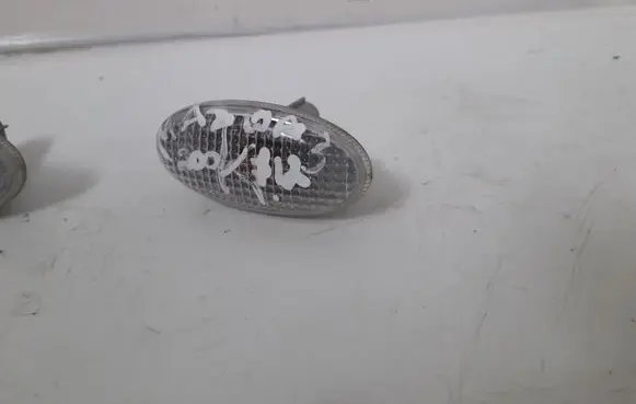 Mazda 3 I Front fender indicator light