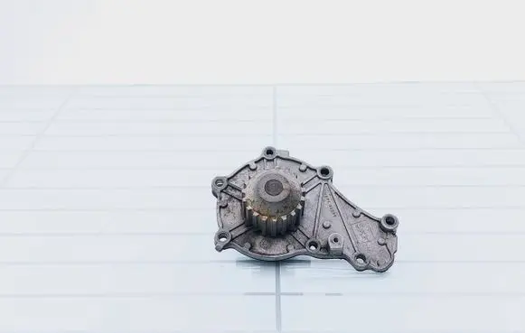 Volvo V50 Water pump VKPC83259 1924016S