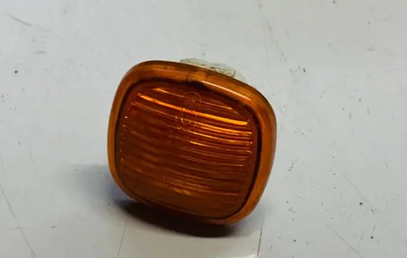 Audi A4 S4 B5 8D Front fender indicator light 4D0949101