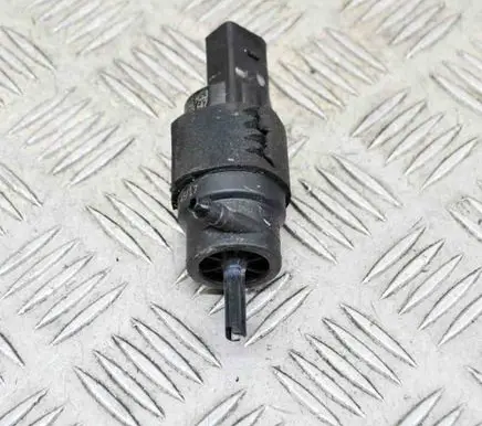Audi A4 S4 B9 8W Windscreen/windshield washer pump 8K5955647