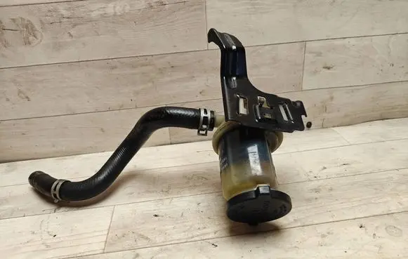 Toyota Corolla Verso E121 Power steering fluid tank/reservoir 