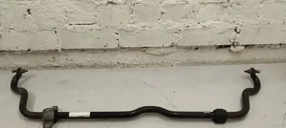 Mercedes-Benz A W176 Front anti-roll bar/sway bar A2463203411 A17219932a