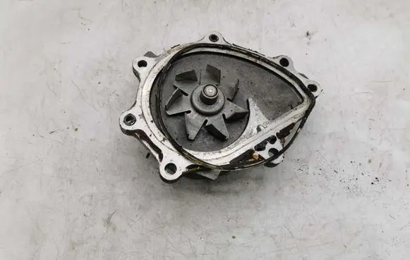 Toyota Corolla Verso E121 Water pump NOCODE