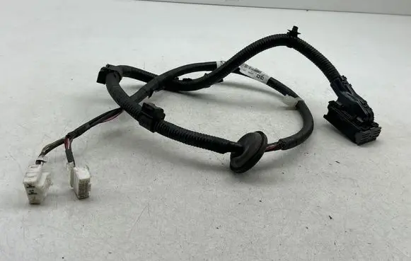 Toyota Avensis T270 Handbrake wiring loom/harness 8216405 02437