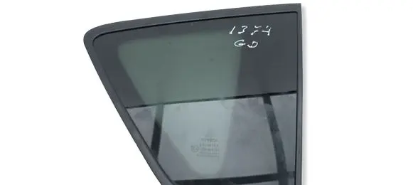 Toyota Corolla Verso AR10 Rear side window 