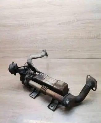 Toyota Avensis T250 EGR valve cooler 256800R020 13063850001
