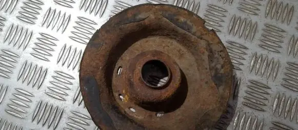 Chrysler Voyager Coil spring mount 