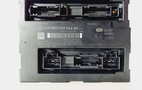 Audi A4 S4 B8 8K Comfort/convenience module 8K0907064AE