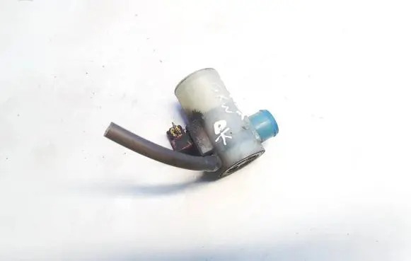 Honda CR-V Windscreen/windshield washer pump