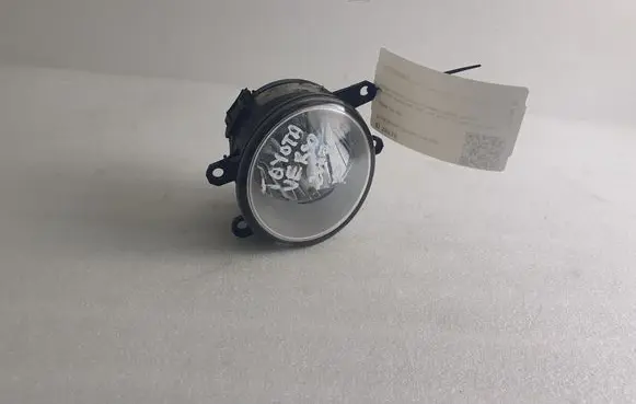 Toyota Corolla Verso AR10 Front fog light 271522 27151402