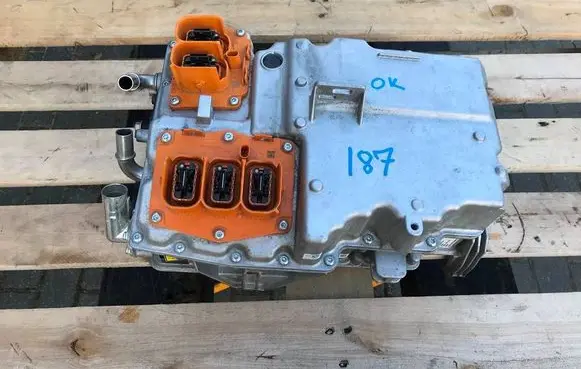 Volvo XC90 Voltage converter inverter 32324795 ZB002350012A