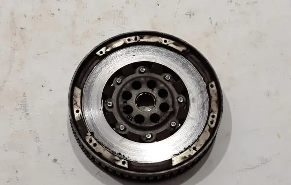 Nissan Qashqai Dual mass flywheel 123103008R