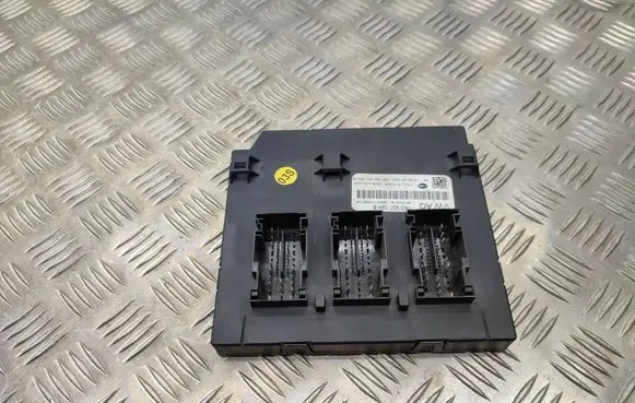 Volkswagen Golf VI Comfort/convenience module 1K0937084B
