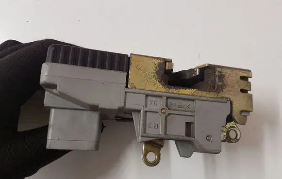 Citroen C5 Front door lock