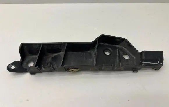 Porsche 997 Bumper support mounting bracket corner 99750563500 90750563500