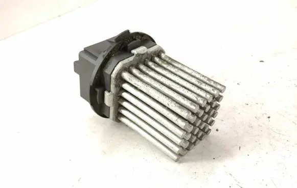 Mercedes-Benz E W212 Heater blower fan relay 2048707710 A2048707710